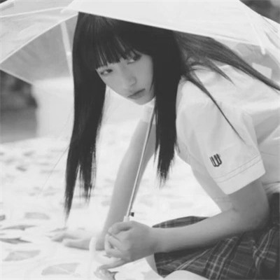 黑白气质女头像高清图片