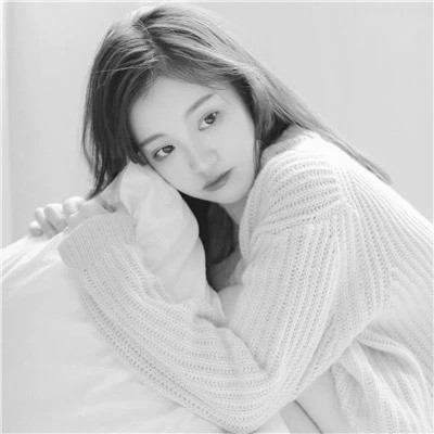黑白气质女头像高清图片