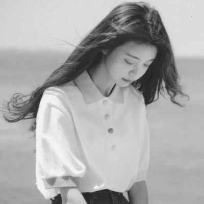 黑白气质女头像高清图片