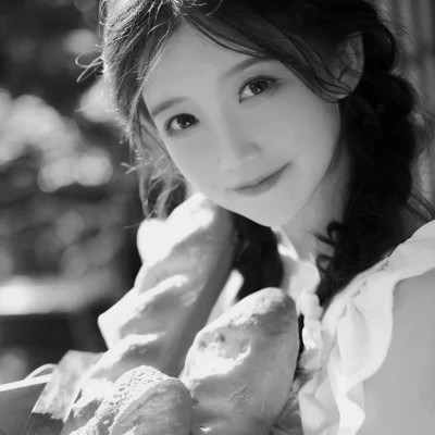 头像治愈系女生森系黑白唯美图片
