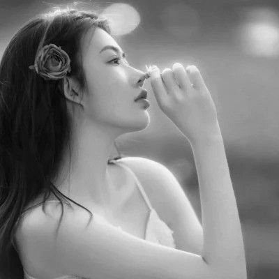 头像治愈系女生森系黑白唯美图片