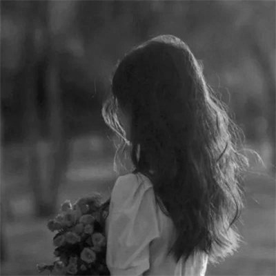 头像治愈系女生森系黑白唯美图片