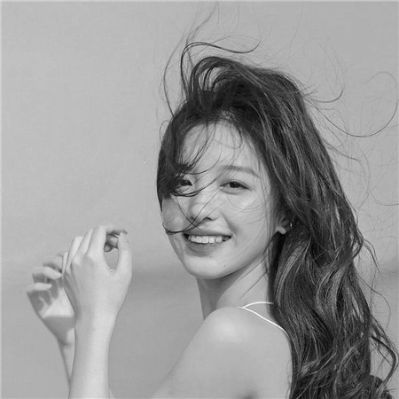 黑白美女个性头像高清图片