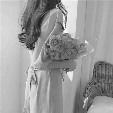 黑白美女个性头像高清图片