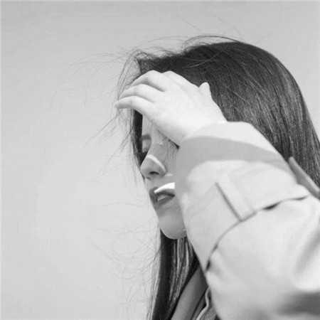黑白美女个性头像高清图片