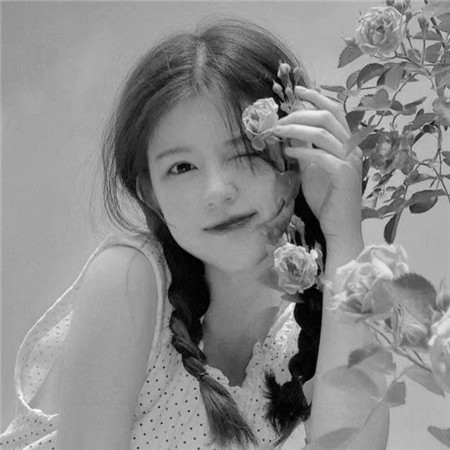 黑白美女个性头像高清图片