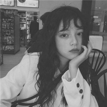黑白美女个性头像高清图片