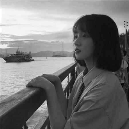黑白美女个性头像高清图片