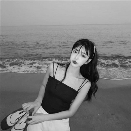 黑白美女个性头像高清图片