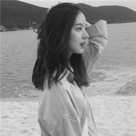 黑白美女个性头像高清图片