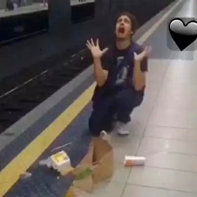 沙雕又不失帅气的头像男生图片