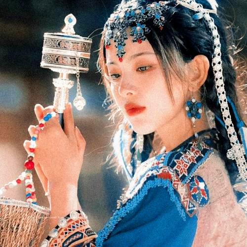 女人最适合的抖音头像图片