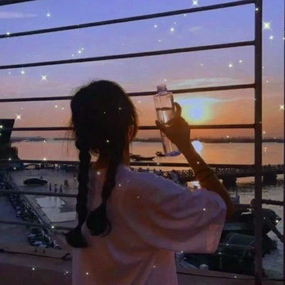 女生背影图片头像
