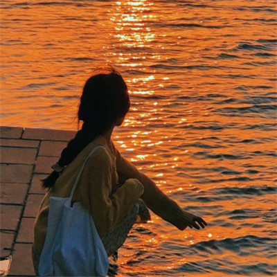 女生背影图片头像