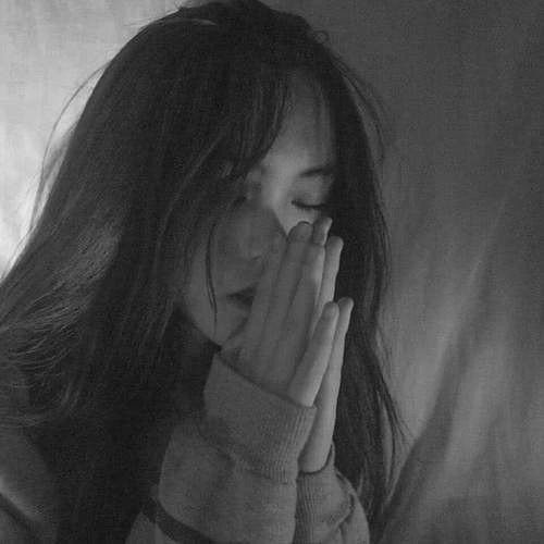 黑白头像伤感高冷图片