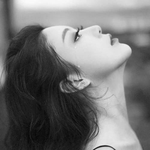 黑白头像伤感高冷图片