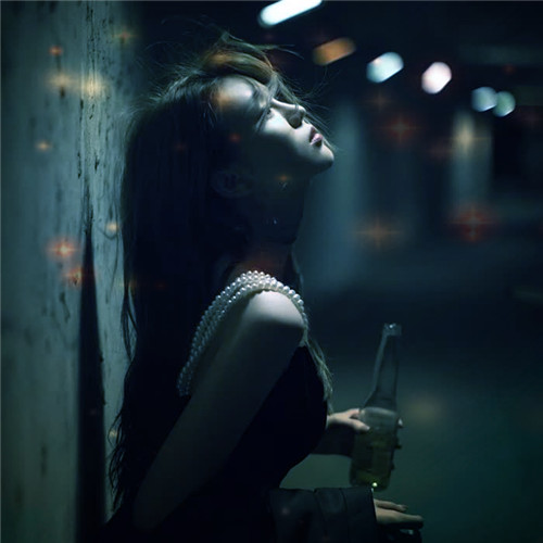 emo伤感头像图片
