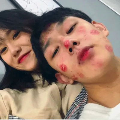 情侣cp情头一左一右真人