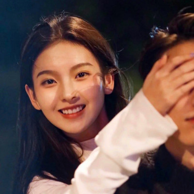 情侣cp情头一左一右真人