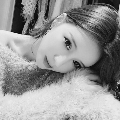 微信头像美女黑白系列图片