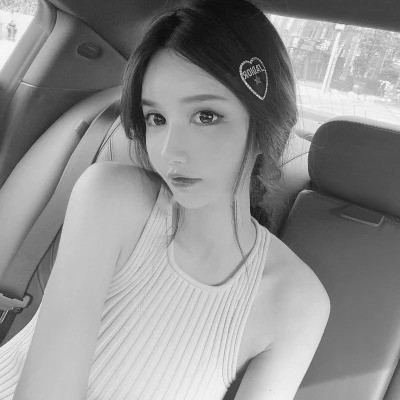 微信头像美女黑白系列图片