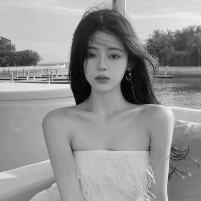 微信头像美女黑白系列图片