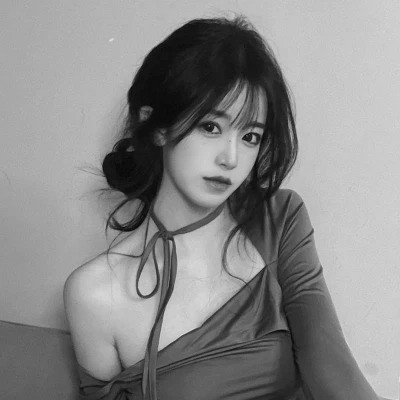 微信头像美女黑白系列图片