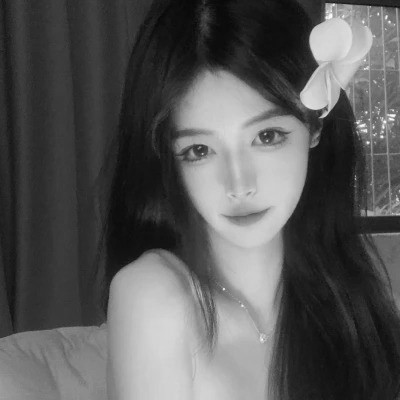 微信头像美女黑白系列图片