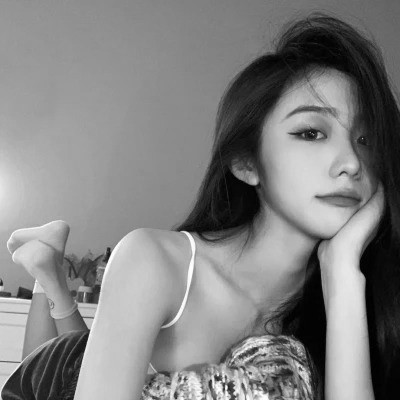 微信头像美女黑白系列图片