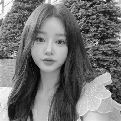 微信头像美女黑白系列图片