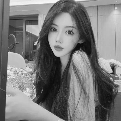 微信头像美女黑白系列图片
