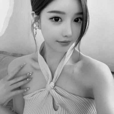 微信头像美女黑白系列图片