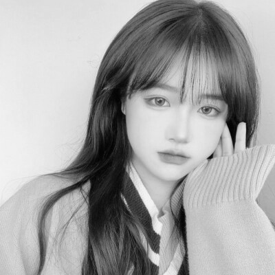 微信头像美女黑白系列图片
