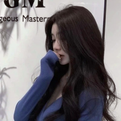 精致绝美好看的女生头像图片