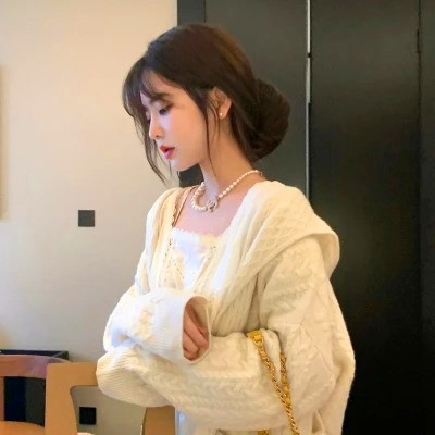 精致绝美好看的女生头像图片