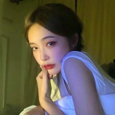 精致绝美好看的女生头像图片