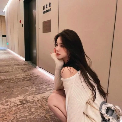 精致绝美好看的女生头像图片