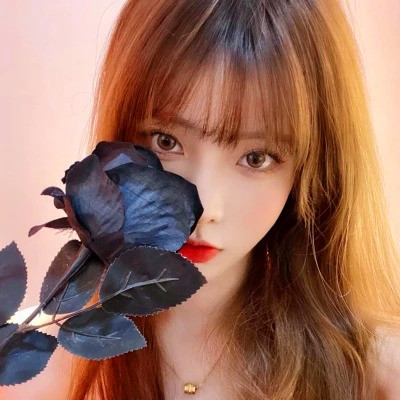 精致绝美好看的女生头像图片