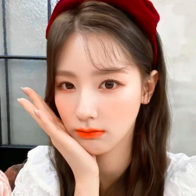 精致绝美好看的女生头像图片