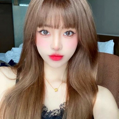精致绝美好看的女生头像图片