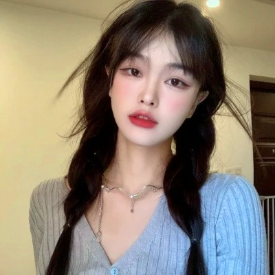 精致绝美好看的女生头像图片