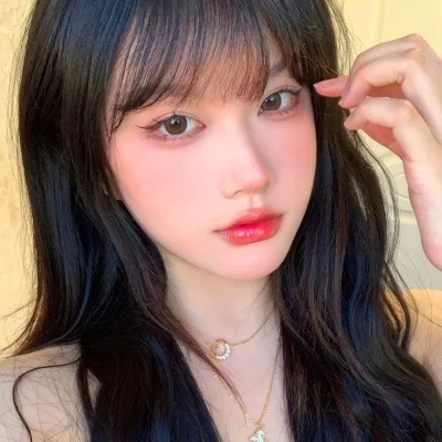 精致绝美好看的女生头像图片