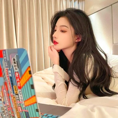 精致绝美好看的女生头像图片