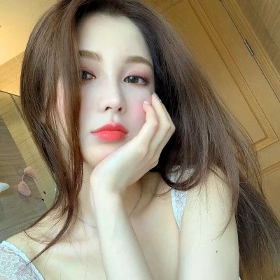 精致绝美好看的女生头像图片