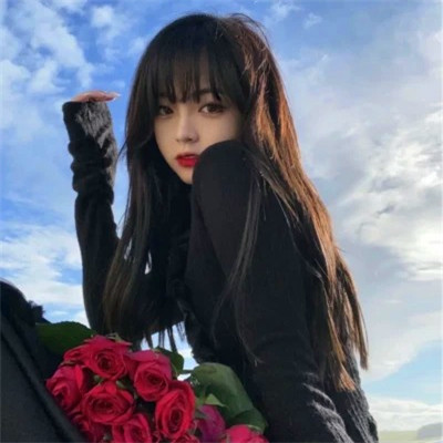 精致绝美好看的女生头像图片