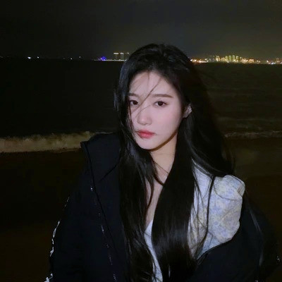 精致绝美好看的女生头像图片