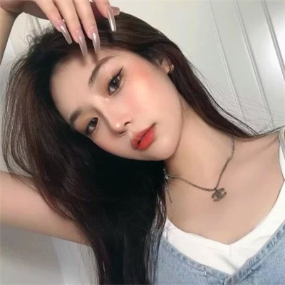 精致绝美好看的女生头像图片