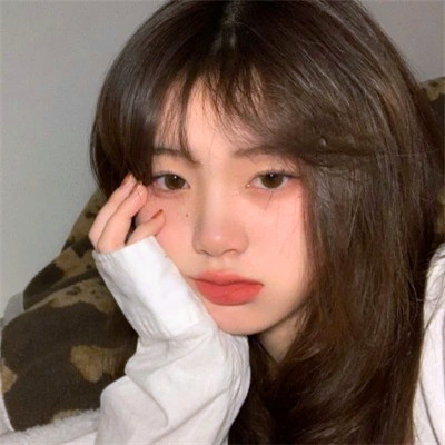 精致绝美好看的女生头像图片