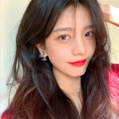 精致绝美好看的女生头像图片