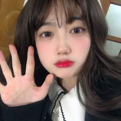 精致绝美好看的女生头像图片